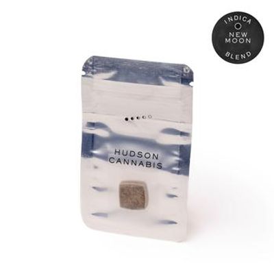 Hudson Cannabis | Concentrate | 1G | Garlic Bomb | Hash Stamp (Square) | THC 65% | Indica